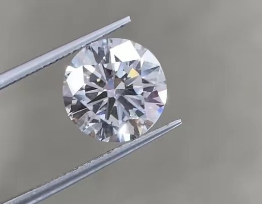 7ct Round Brilliant Cut Laboratory stworzone jako nieprzetworzony diament CVD z certyfikatem IGI