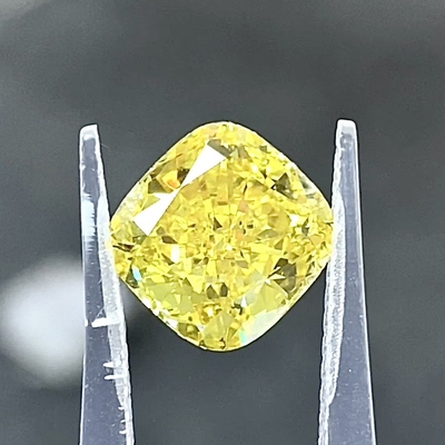 0.55ct Laboratorium Żółte Diamenty Kwadratne Poduszka Kształt Fancy Żywy Żółty Certyfikowany IGI
