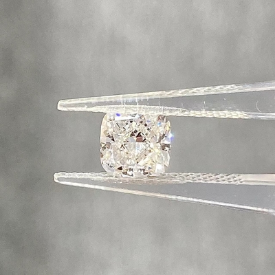 Podłogowy poduszka 2,2kt F VS jako wyhodowany nieleczony CVD Lab wyhodowany diament